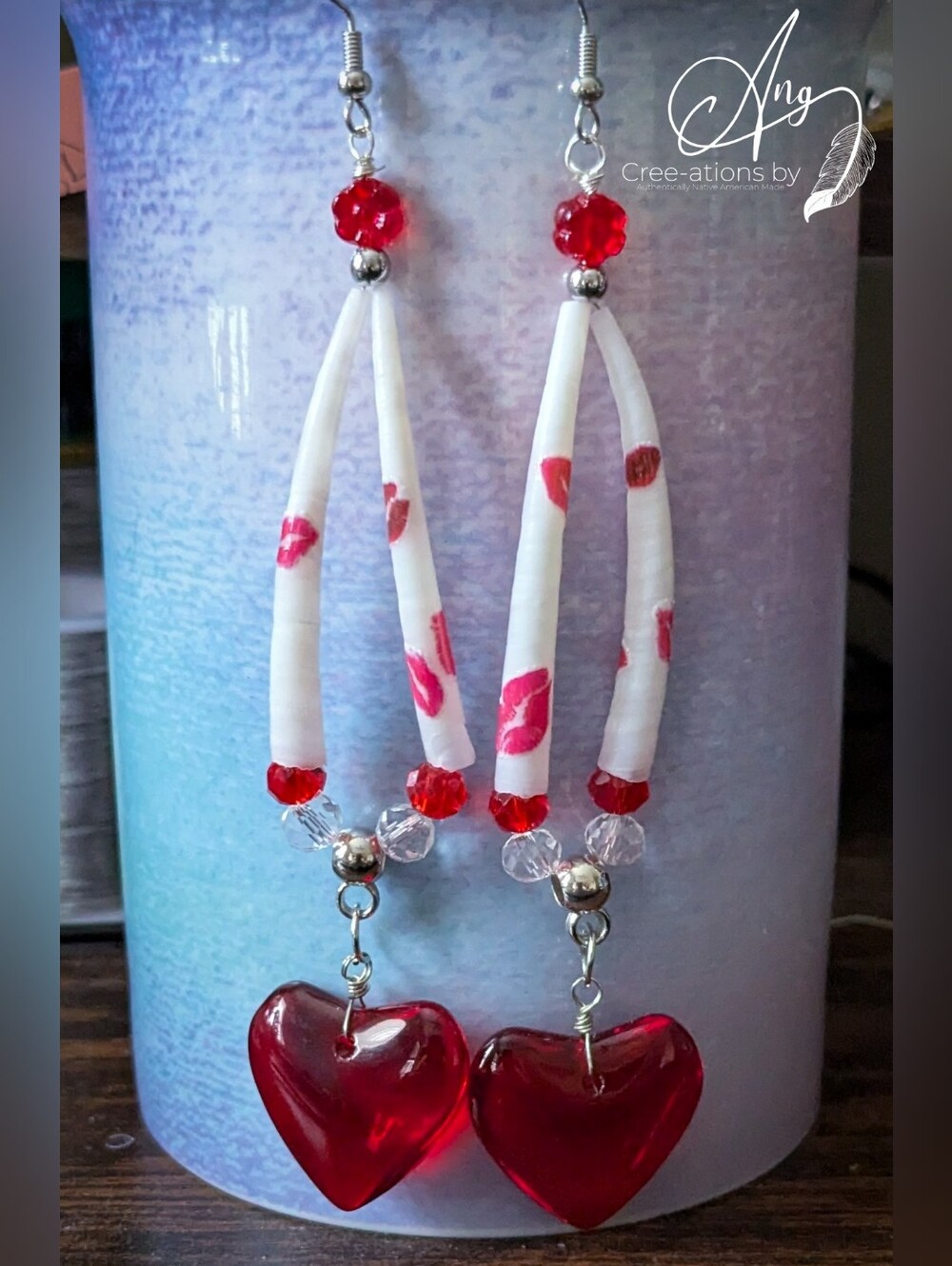 Adorable Lots Of Love Red Glass Heart Lip Print Dentalium Shell Earrings XOXO
